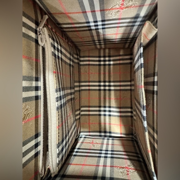 BURBERRY NOVA CHECK LEATHER BLACK HANDBAG
AUTHENTIC - Picture 10 of 13